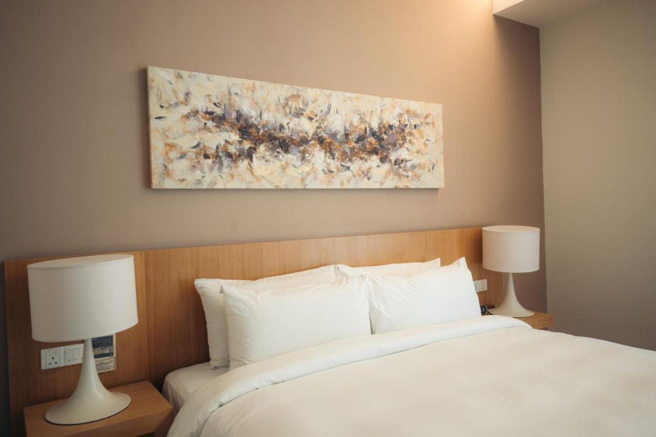 Arte Mont Kiara Aparthotel Kuala Lumpur Exterior photo A bedroom at the hotel