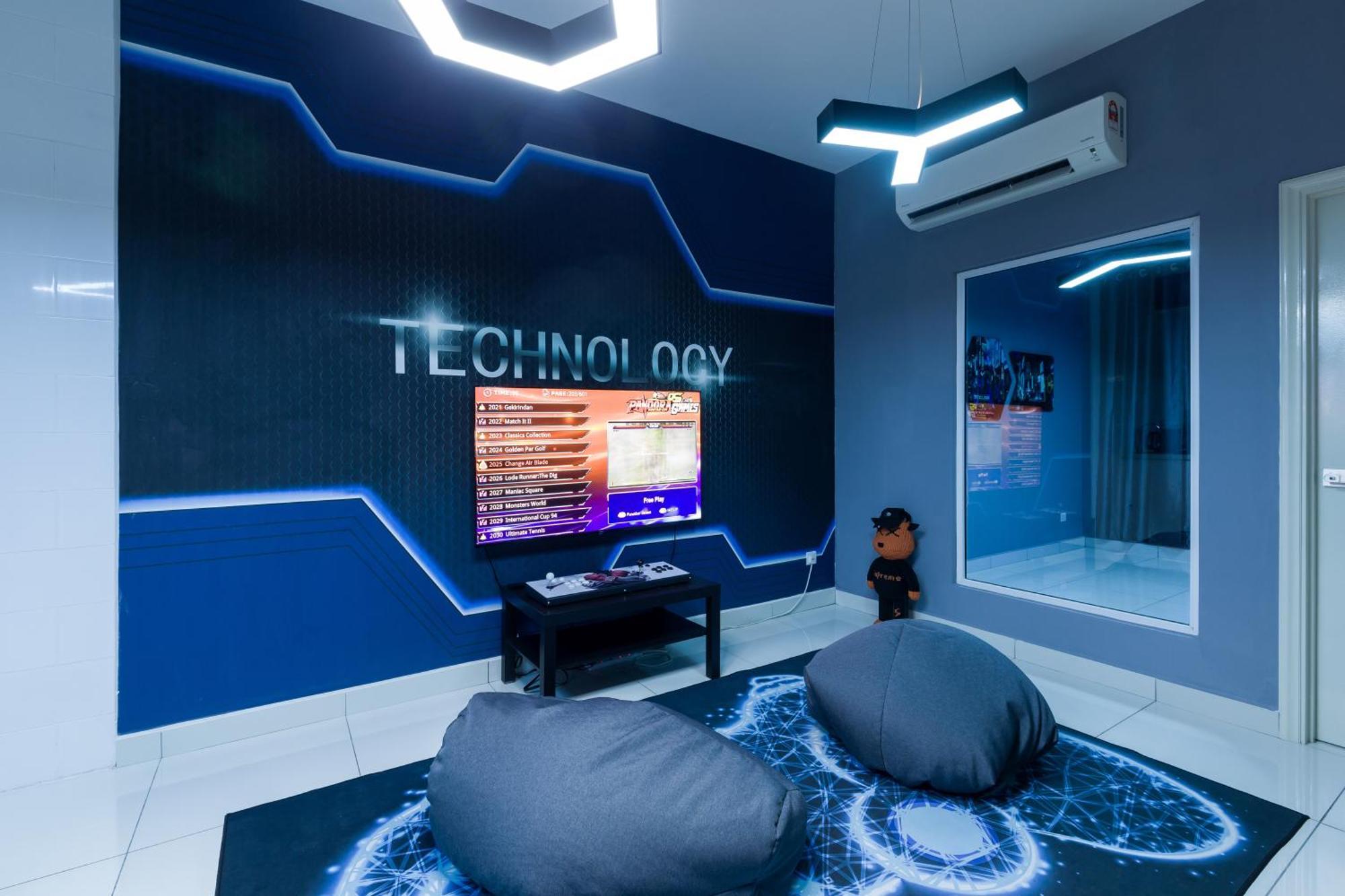 Arte Mont Kiara Aparthotel Kuala Lumpur Exterior photo The Technology Room