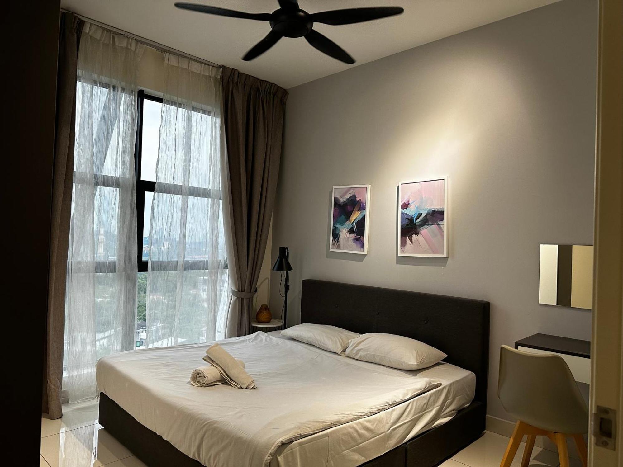 Arte Mont Kiara Aparthotel Kuala Lumpur Exterior photo A bedroom in a condominium